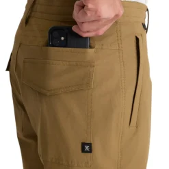 Men's Layover Pro Traveler Shorts