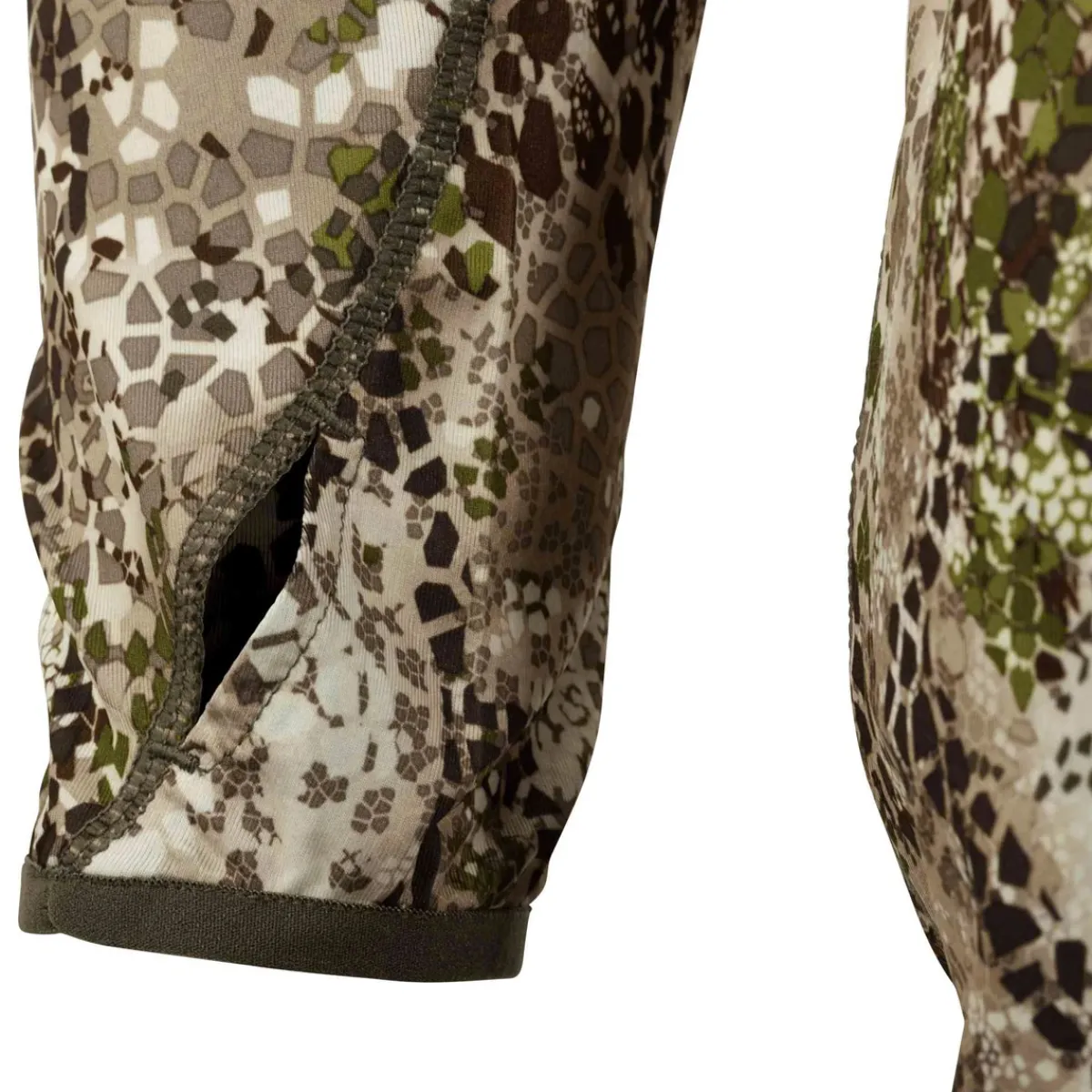 Badlands Shirts And Sweaters|Vests And Accessories<Men's Stealth Cooltouch Hoodie Camo GT