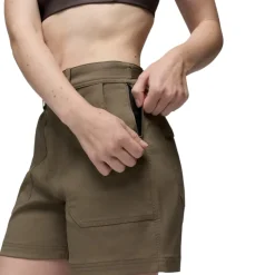 Women's Stretch Zion Cargo Shorts