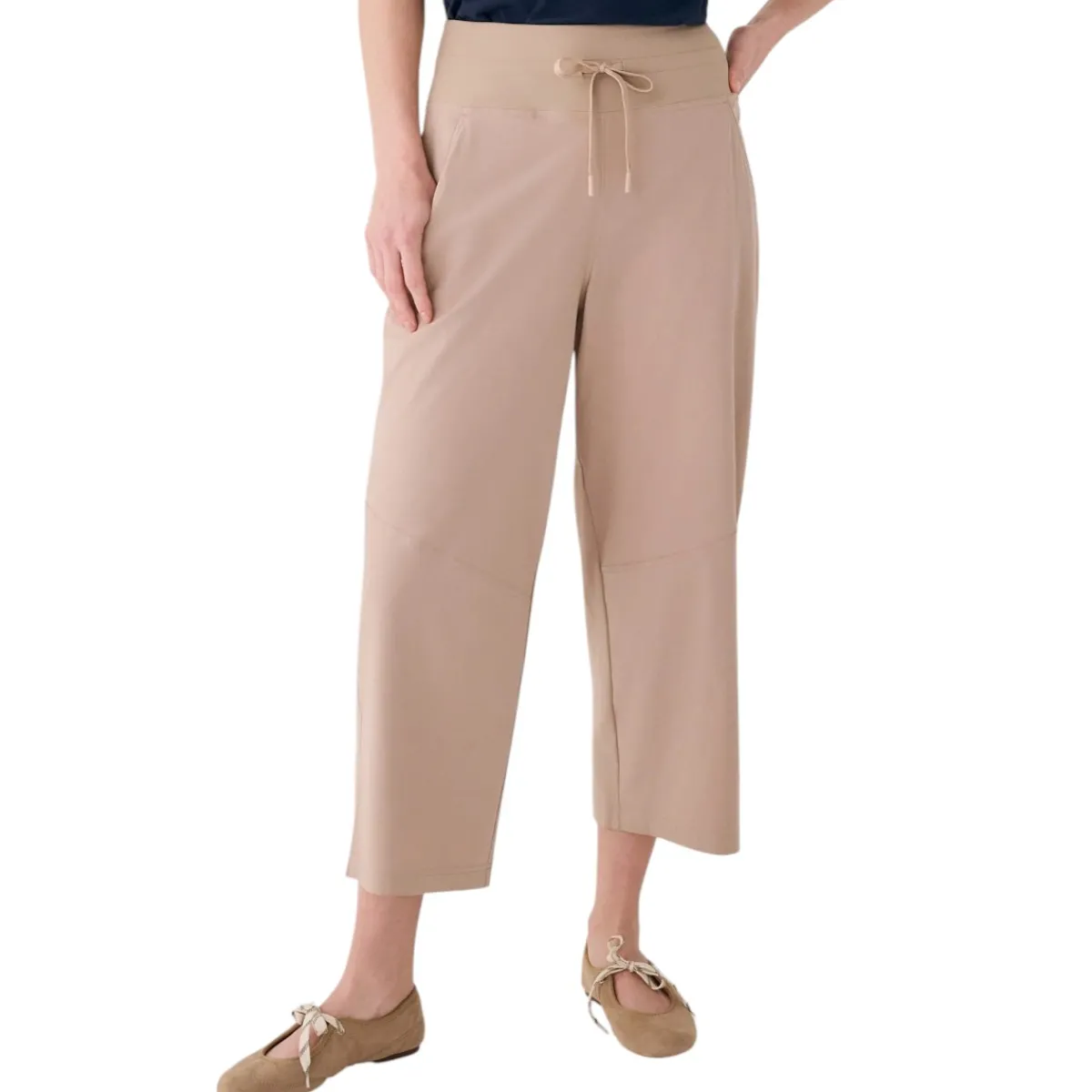 Lolë Sweaters|Shirts<Women's Sofia Crop Pants Sandshell